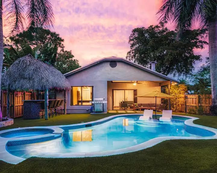 Prodej domu s bazénem